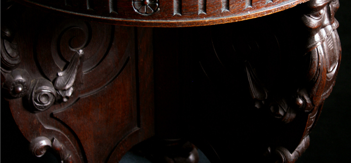 Bücherschrank um 1930, Detailansicht